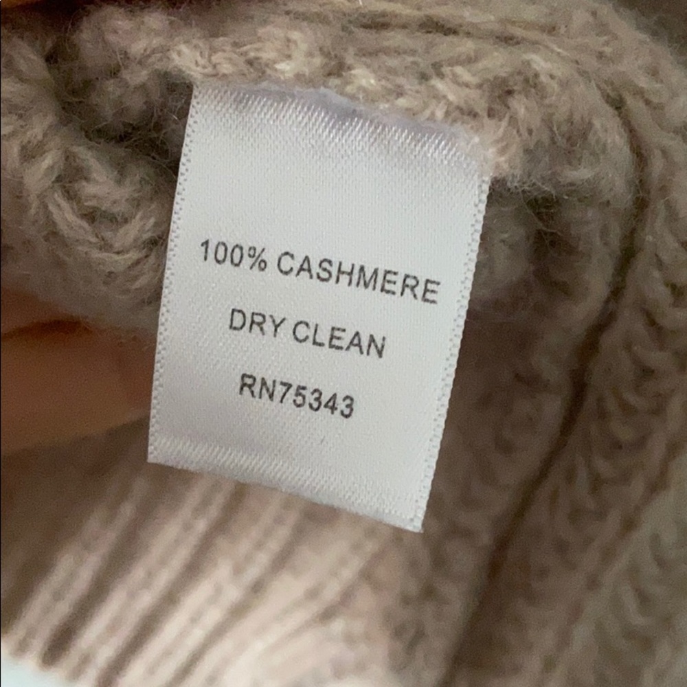 Cashmere Sweater - Picture 4 of 4